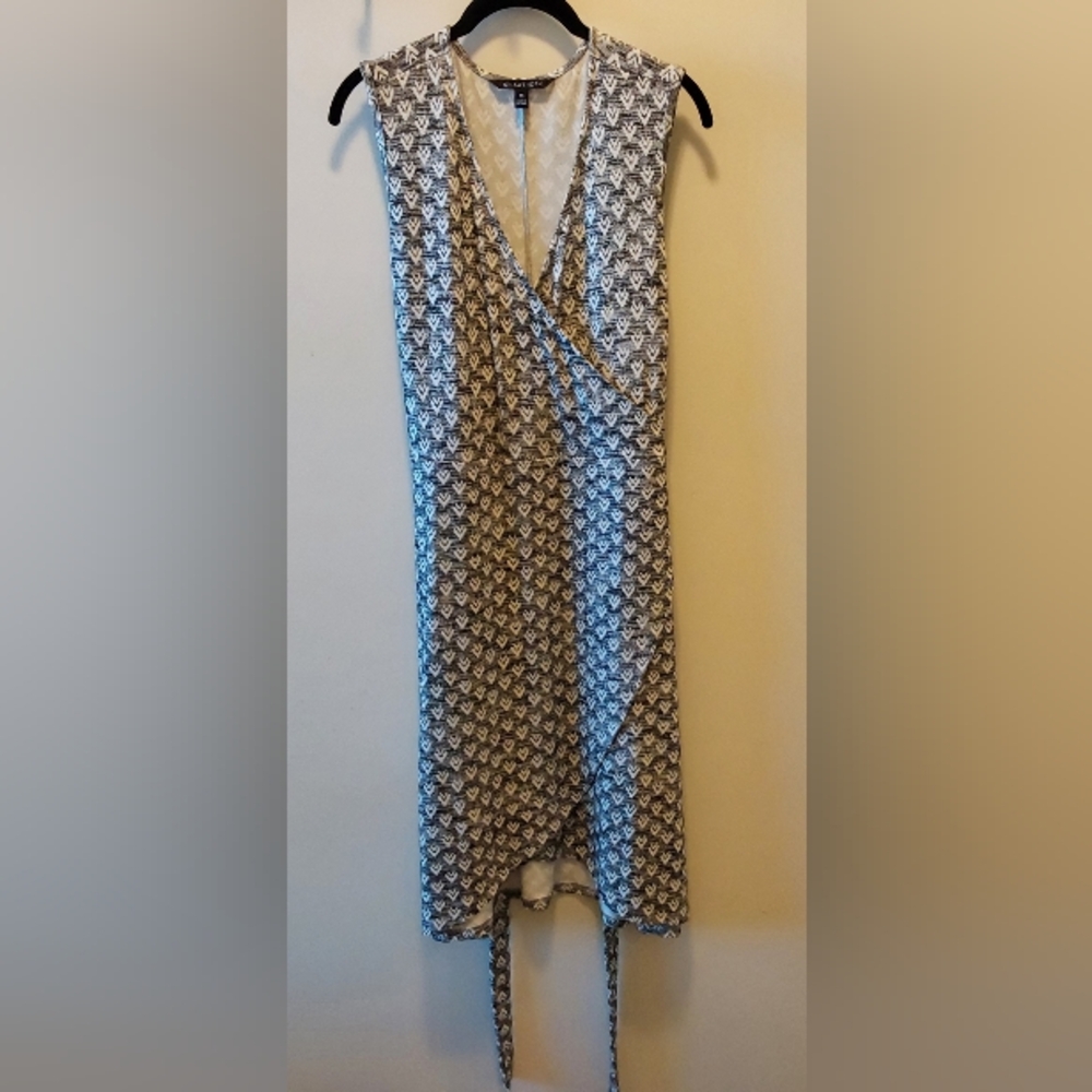 41 Hawthorn Black and White Asymmetrical Dress
